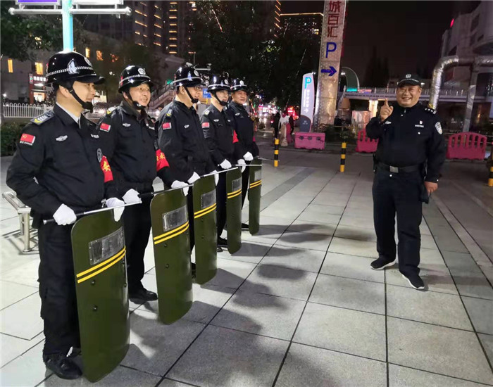 不忘初心勇?lián)?dāng)、牢記使命保平安